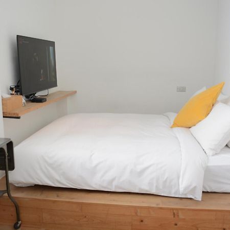 Laile Apartment Тайнан Екстериор снимка