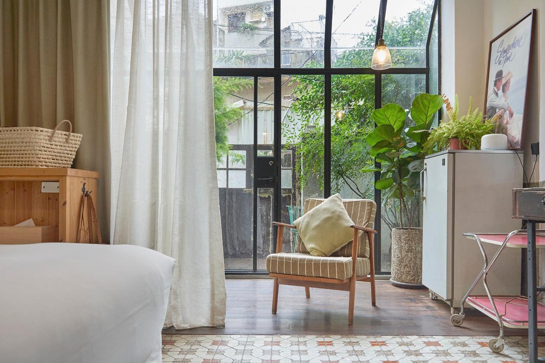 Laile Apartment Тайнан Екстериор снимка