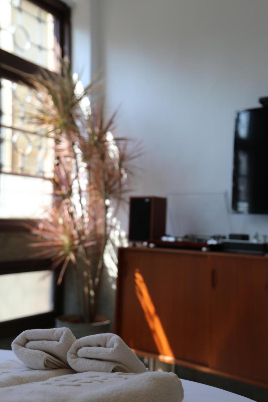 Laile Apartment Тайнан Екстериор снимка